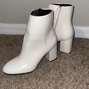 White booties / boots